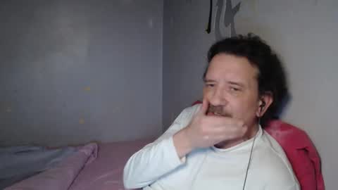 Snapshot of thegreeneyes95 chatting on 01/14/26, 11:31 Green online show from 01/14/26, 11:31
