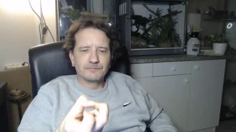 Snapshot of thegreeneyes95 chatting on 02/07/26, 11:08 Green online show from 02/07/26, 11:08