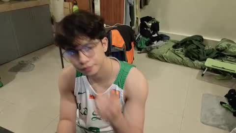 Green online show from 05/12/26, 01:08