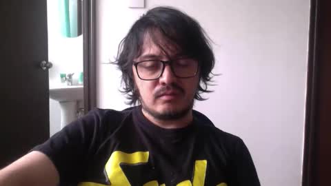 Snapshot of theguitarmistery chatting on 03/27/26, 05:23 theguitarmistery online show from 03/27/26, 05:23