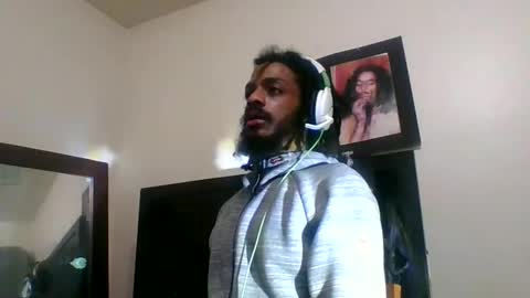 Snapshot of theguyss678 chatting on 02/04/25, 03:00 Arching4Life online show from 02/04/25, 03:00