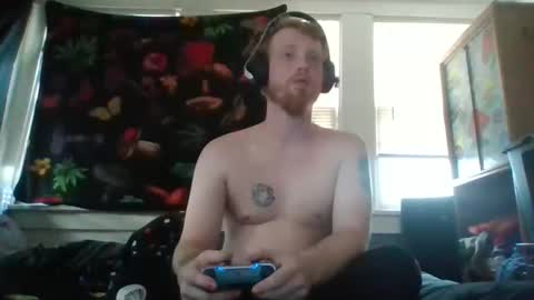 Snapshot of thehotfoxdd chatting on 09/24/25, 10:02 fuzzyfox online show from 09/24/25, 10:02