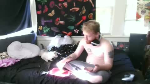 Snapshot of thehotfoxdd chatting on 09/26/25, 10:36 fuzzyfox online show from 09/26/25, 10:36