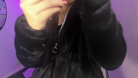 Theia  online show from 10/19/25, 03:07