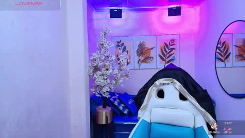 Theia  online show from 10/20/25, 12:38