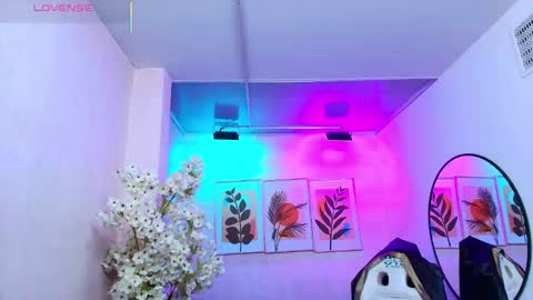 Theia  online show from 11/24/25, 12:27