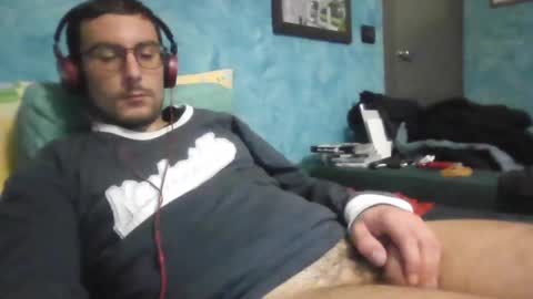 Snapshot of theitalianx95x chatting on 12/15/24, 09:53 theitalianx95x online show from 12/15/24, 09:53