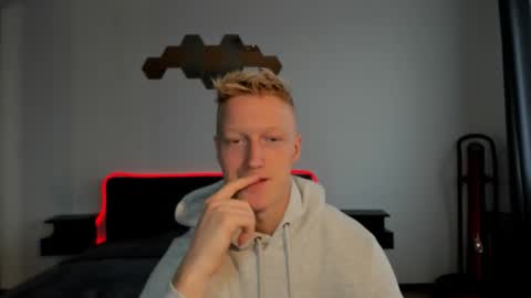 Snapshot of thejacob_d chatting on 11/13/25, 08:35 thejacob_d online show from 11/13/25, 08:35