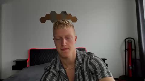 Snapshot of thejacob_d chatting on 11/14/25, 10:58 thejacob_d online show from 11/14/25, 10:58