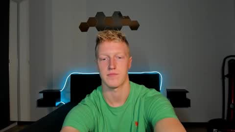 Snapshot of thejacob_d chatting on 11/30/25, 06:01 thejacob_d online show from 11/30/25, 06:01