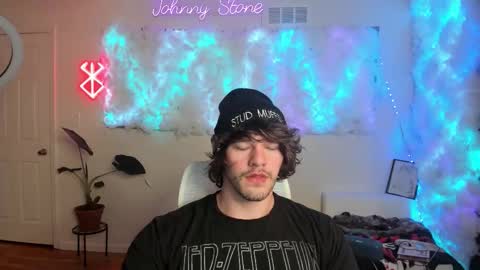 Snapshot of thejohnnystone chatting on 02/14/26, 01:46 Johnny Stone online show from 02/14/26, 01:46