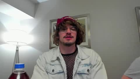 Snapshot of thejohnnystone chatting on 04/08/26, 11:37 Johnny Stone online show from 04/08/26, 11:37