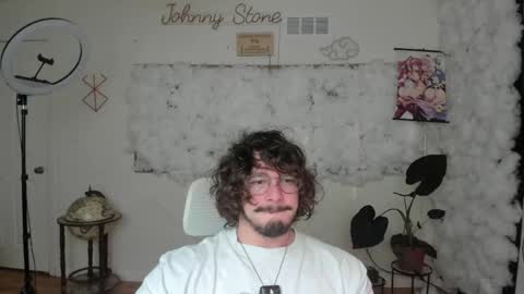 Snapshot of thejohnnystone chatting on 05/01/26, 12:15 Johnny Stone online show from 05/01/26, 12:15