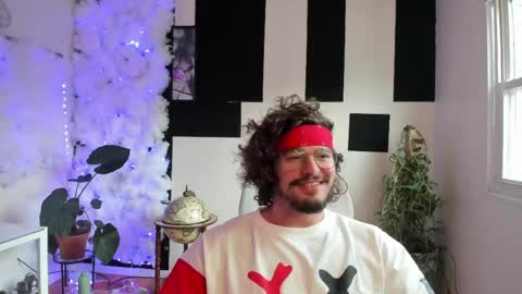 Snapshot of thejohnnystone chatting on 05/15/26, 12:39 Johnny Stone online show from 05/15/26, 12:39