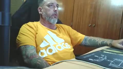 Snapshot of thekier chatting on 03/21/26, 11:41 thekier online show from 03/21/26, 11:41