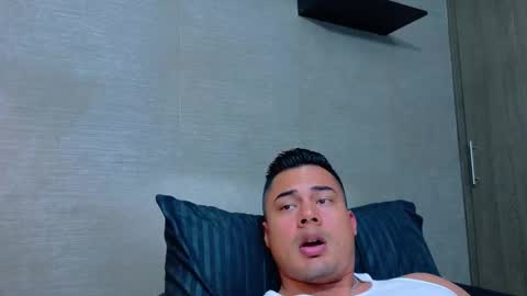 Snapshot of thekingerick chatting on 11/15/25, 11:43 thekingerick online show from 11/15/25, 11:43