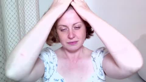 Ella online show from 09/18/25, 07:10