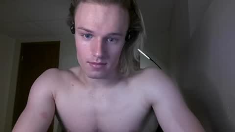 Snapshot of thelevimeyers chatting on 03/03/25, 02:26 thelevimeyers online show from 03/03/25, 02:26