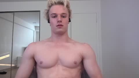 Snapshot of thelevimeyers chatting on 07/26/26, 01:14 thelevimeyers online show from 07/26/26, 01:14