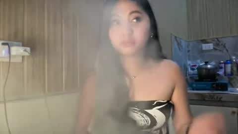 Snapshot of thelifeof_kiara chatting on 07/16/26, 09:48 thelifeof_kiara online show from 07/16/26, 09:48