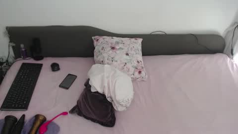 Alice   -   online show from 01/28/25, 03:35