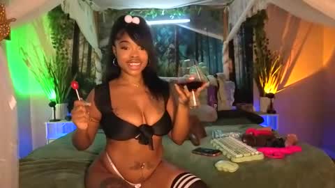 Snapshot of thelovelybrown chatting on 01/06/26, 06:22 thelovelybrown online show from 01/06/26, 06:22