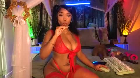 Snapshot of thelovelybrown chatting on 01/08/26, 07:05 thelovelybrown online show from 01/08/26, 07:05