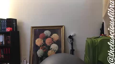 Snapshot of thelusciouslibra chatting on 02/23/25, 06:23 thelusciouslibra online show from 02/23/25, 06:23