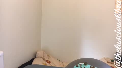 Snapshot of thelusciouslibra chatting on 03/10/25, 10:02 thelusciouslibra online show from 03/10/25, 10:02