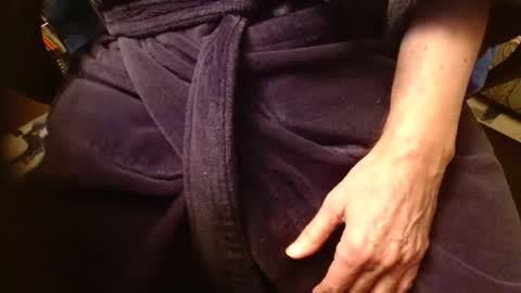 Snapshot of thembones chatting on 01/12/26, 06:29 thembones online show from 01/12/26, 06:29