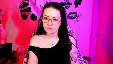 themelrose online show from 11/30/25, 07:18