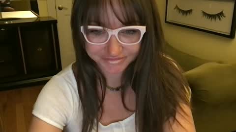 Snapshot of themrsnelson chatting on 10/15/25, 08:58 Cach Nelson online show from 10/15/25, 08:58