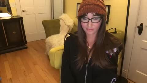 Snapshot of themrsnelson chatting on 01/10/26, 08:16 Cach Nelson online show from 01/10/26, 08:16