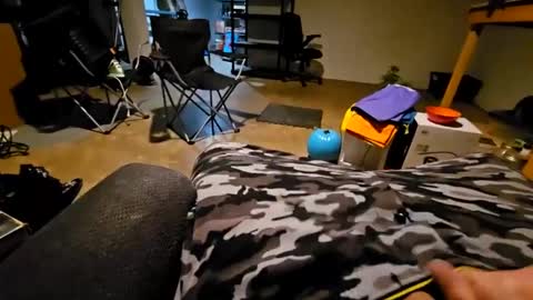 Snapshot of thenewone22901 chatting on 02/01/25, 04:00 thenewone22901 online show from 02/01/25, 04:00