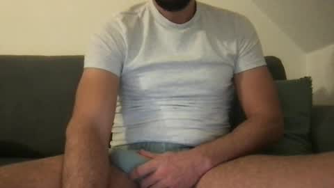 Snapshot of thenudeworldrover chatting on 02/25/25, 11:44 thenudeworldrover online show from 02/25/25, 11:44