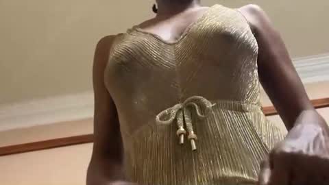 Snapshot of thenymphshow chatting on 10/28/25, 07:05 thenymphshow online show from 10/28/25, 07:05