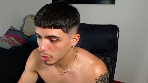 Snapshot of theo_levis chatting on 03/27/26, 08:30 theo_levis online show from 03/27/26, 08:30