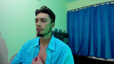 Snapshot of theo_stone04 chatting on 09/21/25, 08:27 Theo online show from 09/21/25, 08:27