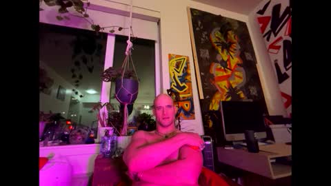 Snapshot of theoutfitter chatting on 01/31/25, 11:03 MISTERPOWERS online show from 01/31/25, 11:03