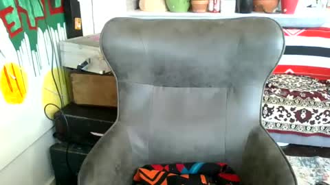 Snapshot of theoutfitter chatting on 02/11/25, 10:50 MISTERPOWERS online show from 02/11/25, 10:50