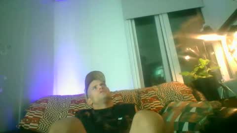 Snapshot of theoutfitter chatting on 09/19/25, 10:05 MISTERPOWERS online show from 09/19/25, 10:05