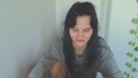 Snapshot of thepasssiflora chatting on 05/03/26, 04:18 Vanessa online show from 05/03/26, 04:18
