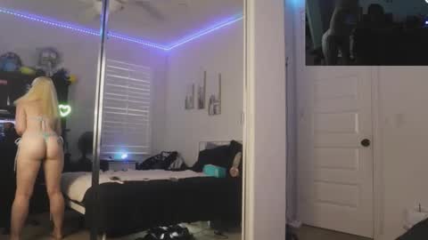 Snapshot of thepluglove chatting on 11/16/25, 10:48 The Plug Love Friends online show from 11/16/25, 10:48