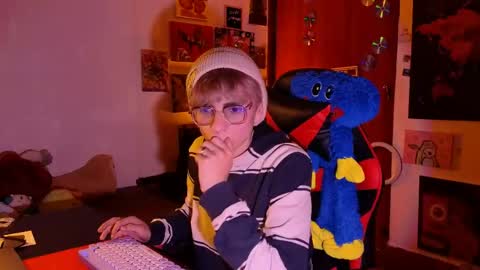 Snapshot of theprince_red chatting on 04/16/26, 07:58 Matt independent model online show from 04/16/26, 07:58