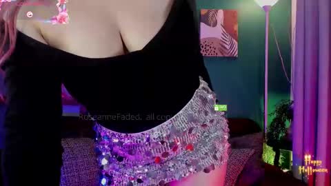 Snapshot of theprincess_rosee chatting on 11/07/25, 03:06 Rosie online show from 11/07/25, 03:06