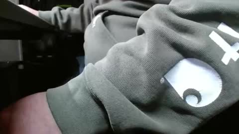 Snapshot of therayth chatting on 01/07/26, 04:15 therayth online show from 01/07/26, 04:15