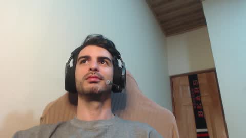 Santiago Enrique online show from 01/10/25, 04:54