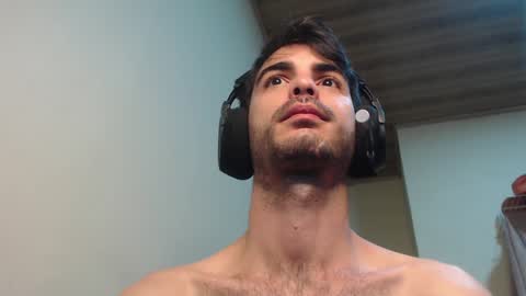 Santiago Enrique online show from 01/11/25, 06:24