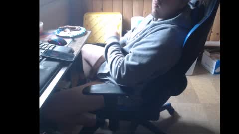 Snapshot of therealbigcheese0695 chatting on 01/20/25, 05:37 therealbigcheese0695 online show from 01/20/25, 05:37