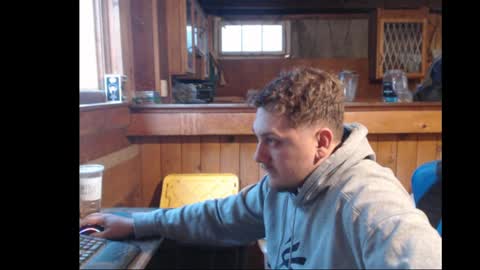 Snapshot of therealbigcheese0695 chatting on 02/06/25, 09:28 therealbigcheese0695 online show from 02/06/25, 09:28